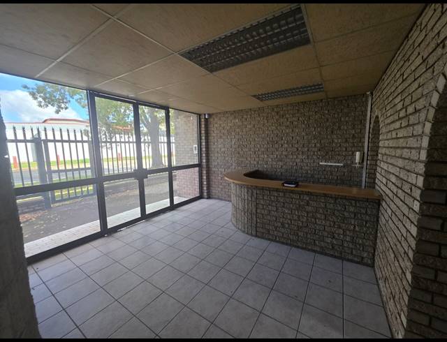 360M² OFFICE TO LET IN ALRODE